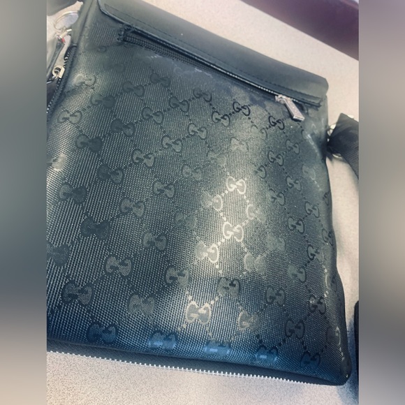 Black Gucci messenger bag - Picture 4 of 16